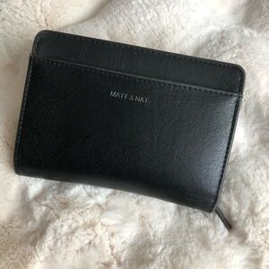 Matt & Nat Classic Black Leather Wallet